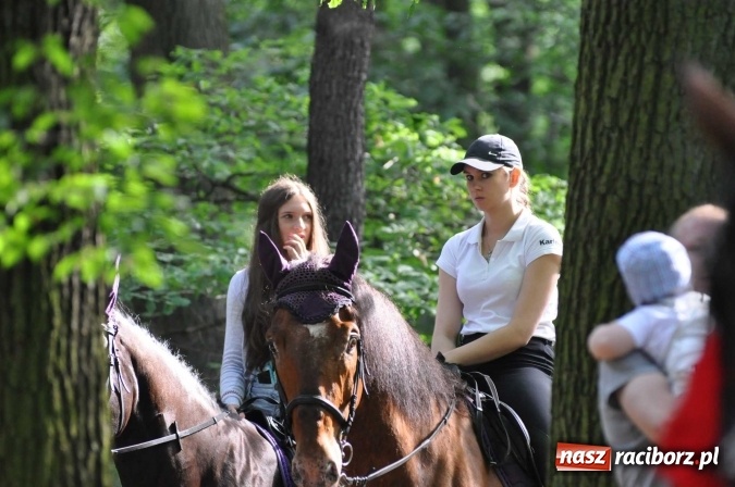 Zdjęcie w galerii na portalu naszraciborz.pl: Brzezie idzie w procesji na św. Urbana wiadomości z regionu
