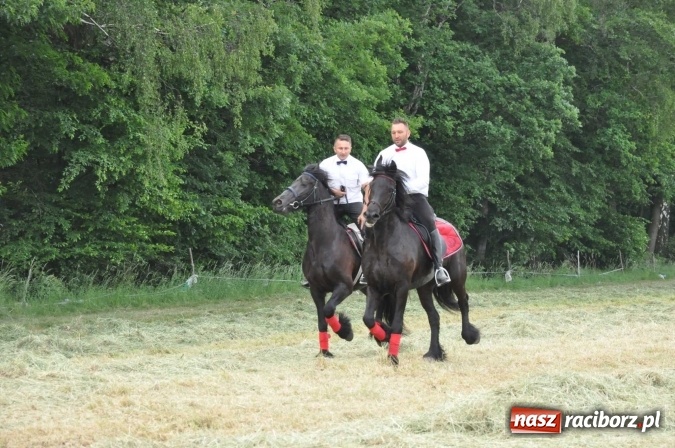 Zdjęcie w galerii na portalu naszraciborz.pl: Brzezie idzie w procesji na św. Urbana wiadomości z regionu