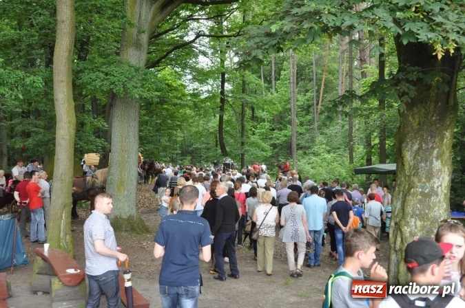 Zdjęcie w galerii na portalu naszraciborz.pl: Brzezie idzie w procesji na św. Urbana wiadomości z regionu