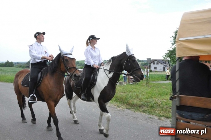 Zdjęcie w galerii na portalu naszraciborz.pl: Brzezie idzie w procesji na św. Urbana wiadomości z regionu