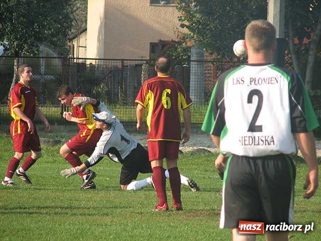 Zdjęcie w galerii na portalu naszraciborz.pl: Klasa B: Siedliska - zwycięstwo po piłkarskim horrorze wiadomości z regionu
