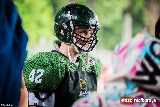 Zdjęcie w galerii na portalu naszraciborz.pl: Futbol amerykański: wyrównane spotkanie przy Wyszyńskiego wiadomości z regionu