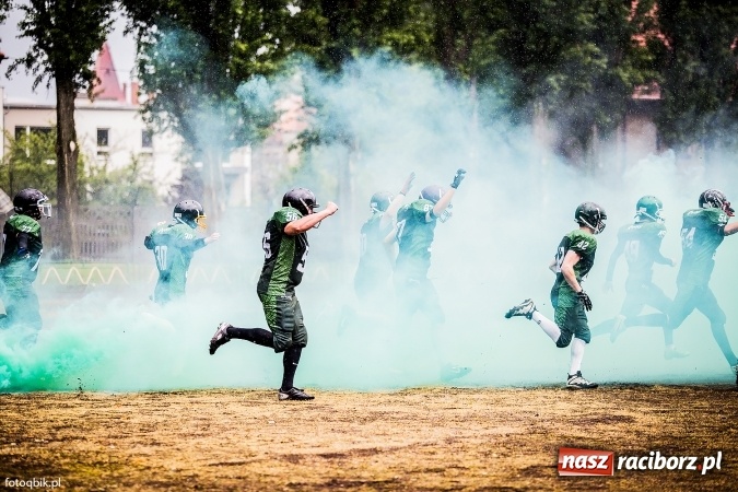 Zdjęcie w galerii na portalu naszraciborz.pl: Futbol amerykański: wyrównane spotkanie przy Wyszyńskiego wiadomości z regionu