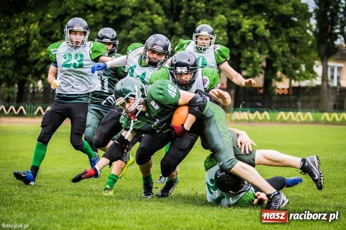 Zdjęcie w galerii na portalu naszraciborz.pl: Futbol amerykański: wyrównane spotkanie przy Wyszyńskiego wiadomości z regionu