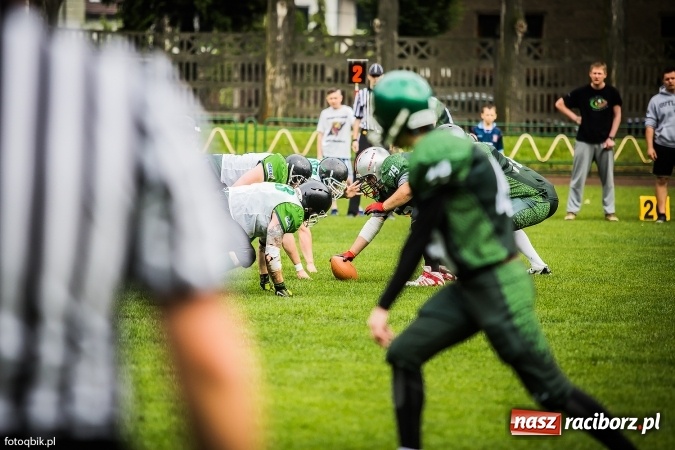 Zdjęcie w galerii na portalu naszraciborz.pl: Futbol amerykański: wyrównane spotkanie przy Wyszyńskiego wiadomości z regionu