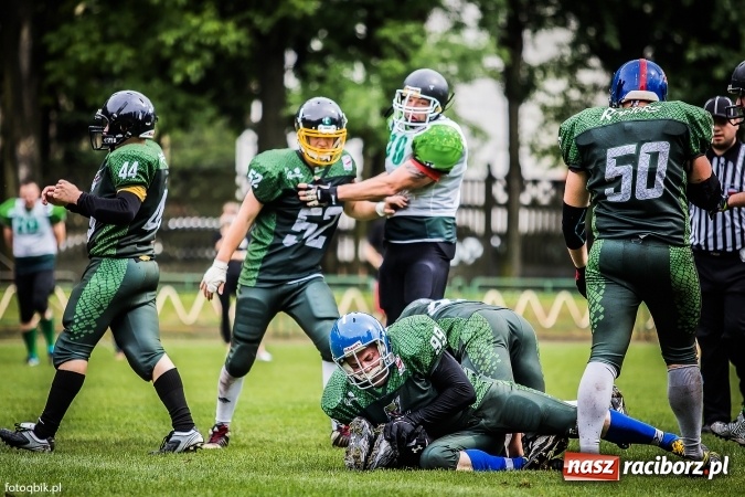 Zdjęcie w galerii na portalu naszraciborz.pl: Futbol amerykański: wyrównane spotkanie przy Wyszyńskiego wiadomości z regionu