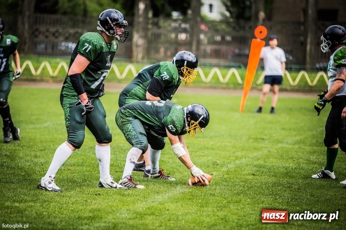 Zdjęcie w galerii na portalu naszraciborz.pl: Futbol amerykański: wyrównane spotkanie przy Wyszyńskiego wiadomości z regionu