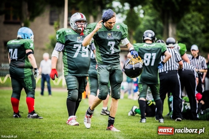 Zdjęcie w galerii na portalu naszraciborz.pl: Futbol amerykański: wyrównane spotkanie przy Wyszyńskiego wiadomości z regionu