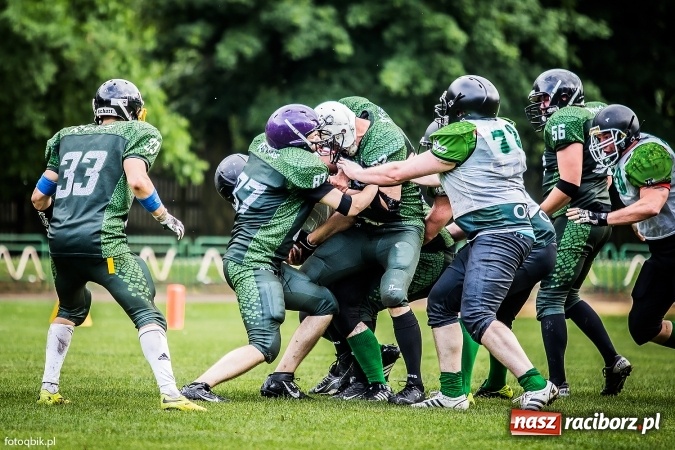Zdjęcie w galerii na portalu naszraciborz.pl: Futbol amerykański: wyrównane spotkanie przy Wyszyńskiego wiadomości z regionu