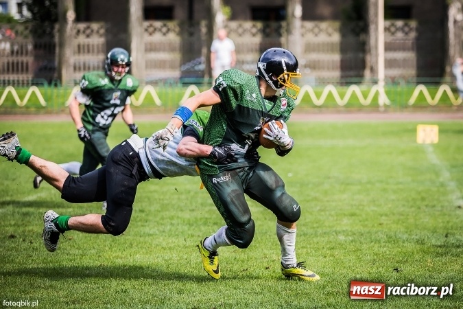 Zdjęcie w galerii na portalu naszraciborz.pl: Futbol amerykański: wyrównane spotkanie przy Wyszyńskiego wiadomości z regionu