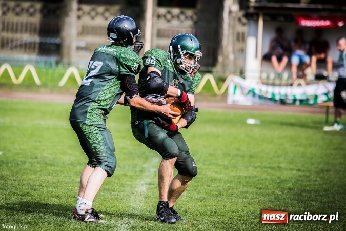 Zdjęcie w galerii na portalu naszraciborz.pl: Futbol amerykański: wyrównane spotkanie przy Wyszyńskiego wiadomości z regionu