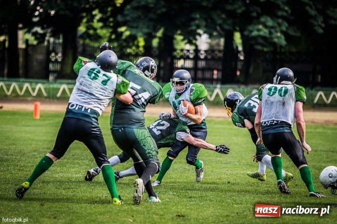 Zdjęcie w galerii na portalu naszraciborz.pl: Futbol amerykański: wyrównane spotkanie przy Wyszyńskiego wiadomości z regionu