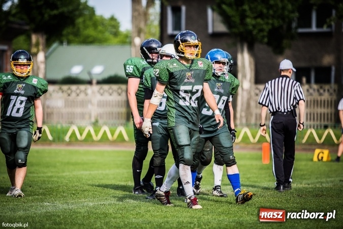 Zdjęcie w galerii na portalu naszraciborz.pl: Futbol amerykański: wyrównane spotkanie przy Wyszyńskiego wiadomości z regionu