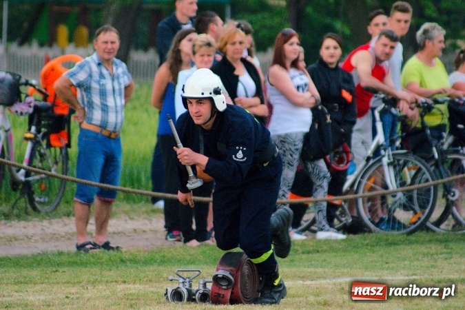 Zdjęcie w galerii na portalu naszraciborz.pl: Ochotnicy z Turza zdominowali turniej strażacki w Budziskach wiadomości z regionu