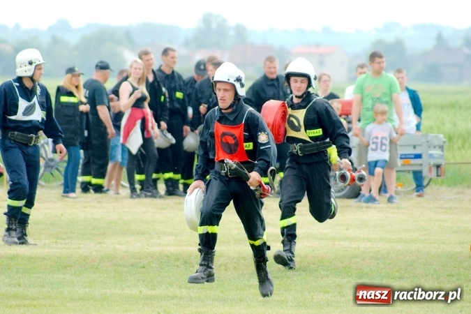 Zdjęcie w galerii na portalu naszraciborz.pl: Ochotnicy z Turza zdominowali turniej strażacki w Budziskach wiadomości z regionu
