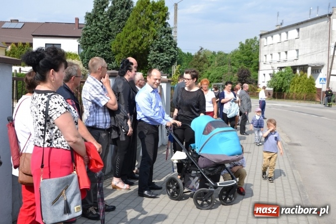 Zdjęcie w galerii na portalu naszraciborz.pl: Parada marszowa i koncert z muzyką filmową i rockową w parku przy pałacu Lichnowskich wiadomości z regionu