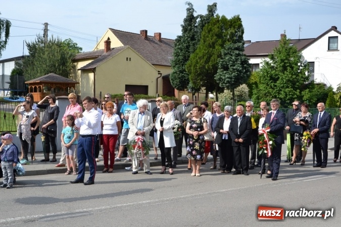 Zdjęcie w galerii na portalu naszraciborz.pl: Parada marszowa i koncert z muzyką filmową i rockową w parku przy pałacu Lichnowskich wiadomości z regionu