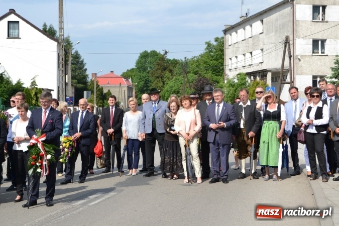 Zdjęcie w galerii na portalu naszraciborz.pl: Parada marszowa i koncert z muzyką filmową i rockową w parku przy pałacu Lichnowskich wiadomości z regionu