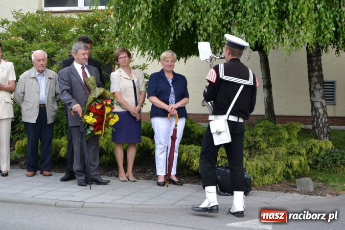 Zdjęcie w galerii na portalu naszraciborz.pl: Parada marszowa i koncert z muzyką filmową i rockową w parku przy pałacu Lichnowskich wiadomości z regionu