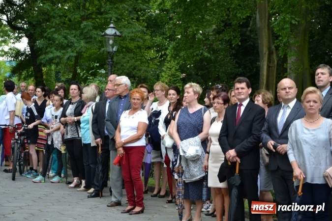 Zdjęcie w galerii na portalu naszraciborz.pl: Parada marszowa i koncert z muzyką filmową i rockową w parku przy pałacu Lichnowskich wiadomości z regionu