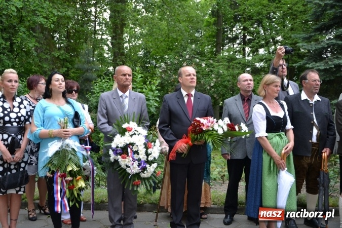 Zdjęcie w galerii na portalu naszraciborz.pl: Parada marszowa i koncert z muzyką filmową i rockową w parku przy pałacu Lichnowskich wiadomości z regionu