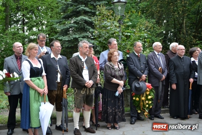 Zdjęcie w galerii na portalu naszraciborz.pl: Parada marszowa i koncert z muzyką filmową i rockową w parku przy pałacu Lichnowskich wiadomości z regionu