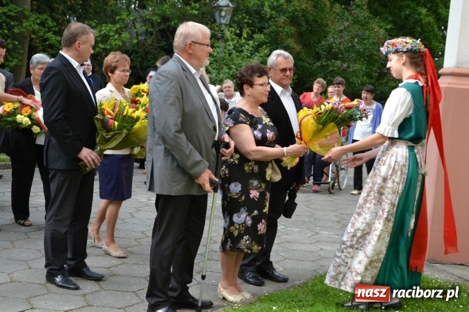 Zdjęcie w galerii na portalu naszraciborz.pl: Parada marszowa i koncert z muzyką filmową i rockową w parku przy pałacu Lichnowskich wiadomości z regionu