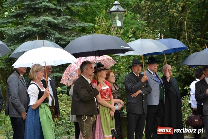 Zdjęcie w galerii na portalu naszraciborz.pl: Parada marszowa i koncert z muzyką filmową i rockową w parku przy pałacu Lichnowskich wiadomości z regionu