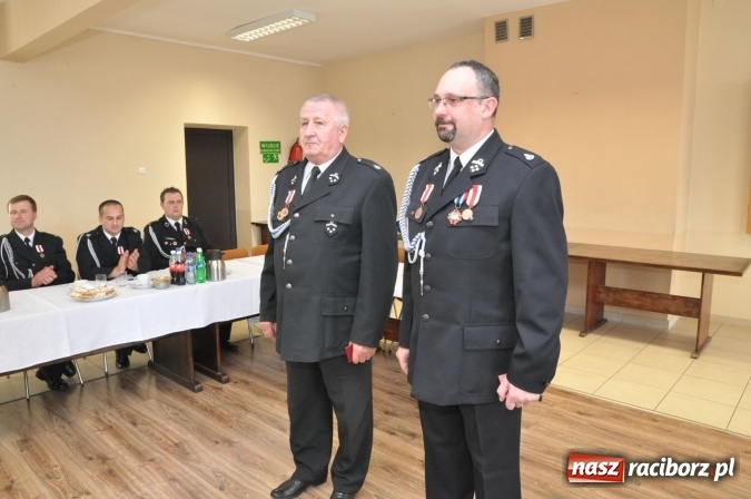 Zdjęcie w galerii na portalu naszraciborz.pl: XI Zjazd Oddziału Gminnego Związku Ochotniczych Straży Pożarnych Rzeczpospolitej Polskiej w Nędzy wiadomości z regionu