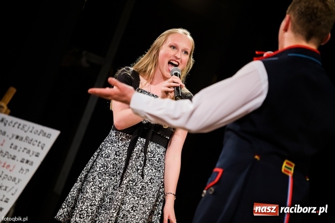 Zdjęcie w galerii na portalu naszraciborz.pl: Victorie 2016 przyznane. Uroczysta Gala Gimnazjum nr 1 w Strzesze wiadomości z regionu