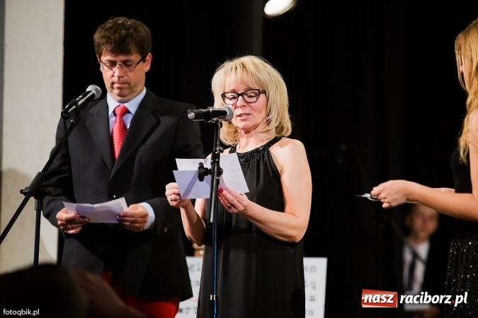 Zdjęcie w galerii na portalu naszraciborz.pl: Victorie 2016 przyznane. Uroczysta Gala Gimnazjum nr 1 w Strzesze wiadomości z regionu