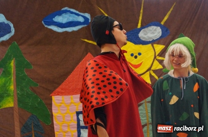 Zdjęcie w galerii na portalu naszraciborz.pl: Dziecku warto czytać. W Nędzy namawiali do tego aktorzy   wiadomości z regionu
