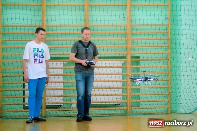 Zdjęcie w galerii na portalu naszraciborz.pl: XII Zawody Szybowców Styropianowych o Puchar Prezydenta za nami wiadomości z regionu