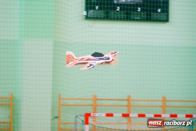 Zdjęcie w galerii na portalu naszraciborz.pl: XII Zawody Szybowców Styropianowych o Puchar Prezydenta za nami wiadomości z regionu
