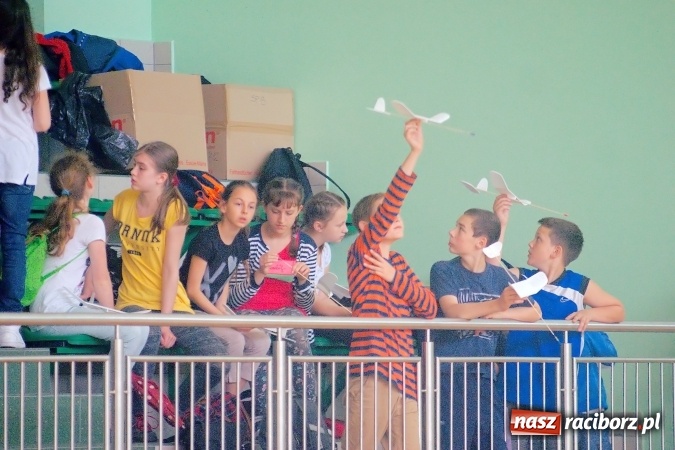 Zdjęcie w galerii na portalu naszraciborz.pl: XII Zawody Szybowców Styropianowych o Puchar Prezydenta za nami wiadomości z regionu