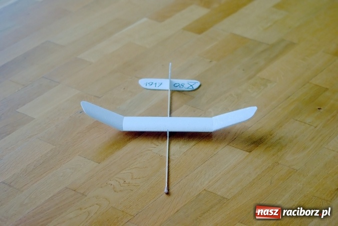 Zdjęcie w galerii na portalu naszraciborz.pl: XII Zawody Szybowców Styropianowych o Puchar Prezydenta za nami wiadomości z regionu