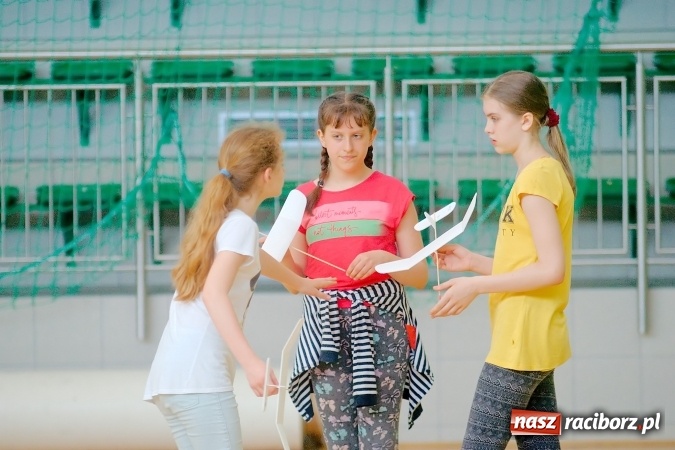 Zdjęcie w galerii na portalu naszraciborz.pl: XII Zawody Szybowców Styropianowych o Puchar Prezydenta za nami wiadomości z regionu