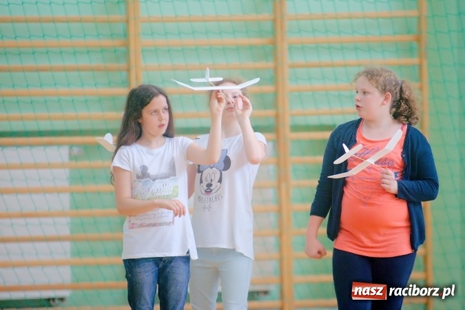 Zdjęcie w galerii na portalu naszraciborz.pl: XII Zawody Szybowców Styropianowych o Puchar Prezydenta za nami wiadomości z regionu