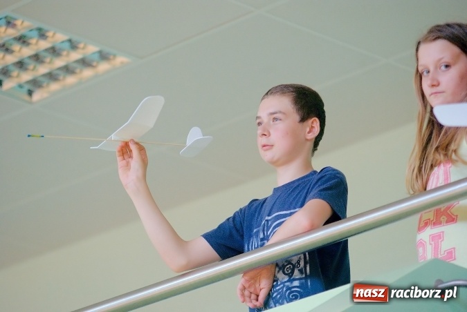 Zdjęcie w galerii na portalu naszraciborz.pl: XII Zawody Szybowców Styropianowych o Puchar Prezydenta za nami wiadomości z regionu