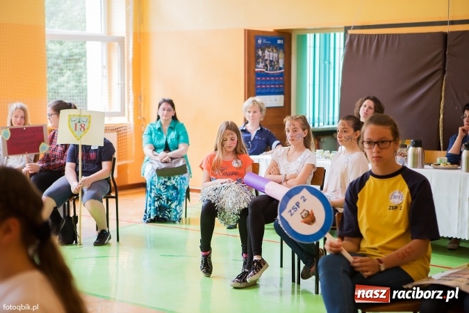 Zdjęcie w galerii na portalu naszraciborz.pl: Mądra głowa podstawowa w SP 13 wiadomości z regionu