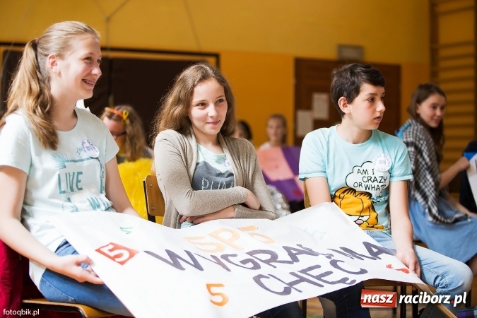 Zdjęcie w galerii na portalu naszraciborz.pl: Mądra głowa podstawowa w SP 13 wiadomości z regionu