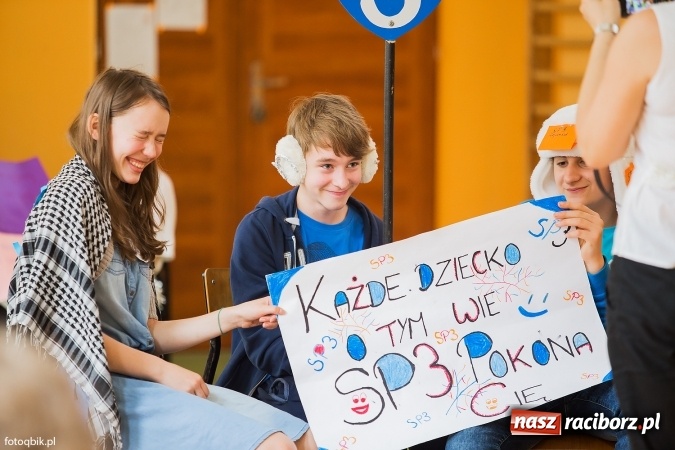 Zdjęcie w galerii na portalu naszraciborz.pl: Mądra głowa podstawowa w SP 13 wiadomości z regionu