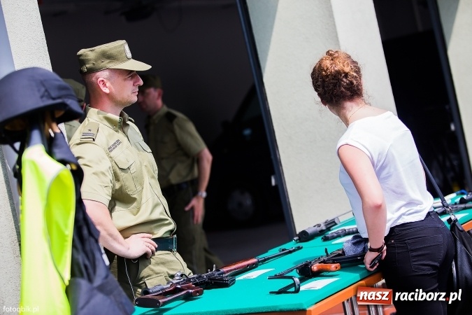 Zdjęcie w galerii na portalu naszraciborz.pl: Straż Graniczna od kuchni, czyli Dzień Otwartych Koszar wiadomości z regionu