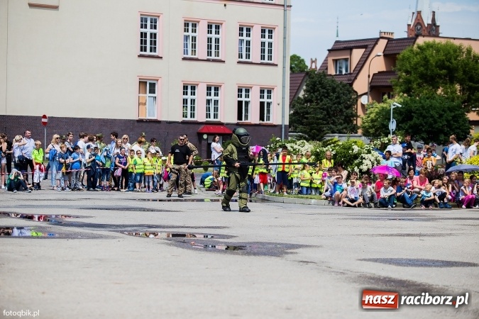 Zdjęcie w galerii na portalu naszraciborz.pl: Straż Graniczna od kuchni, czyli Dzień Otwartych Koszar wiadomości z regionu