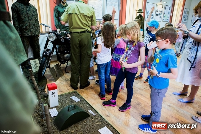 Zdjęcie w galerii na portalu naszraciborz.pl: Straż Graniczna od kuchni, czyli Dzień Otwartych Koszar wiadomości z regionu