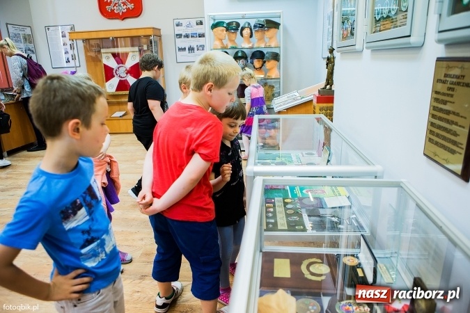 Zdjęcie w galerii na portalu naszraciborz.pl: Straż Graniczna od kuchni, czyli Dzień Otwartych Koszar wiadomości z regionu