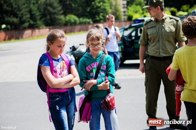Zdjęcie w galerii na portalu naszraciborz.pl: Straż Graniczna od kuchni, czyli Dzień Otwartych Koszar wiadomości z regionu