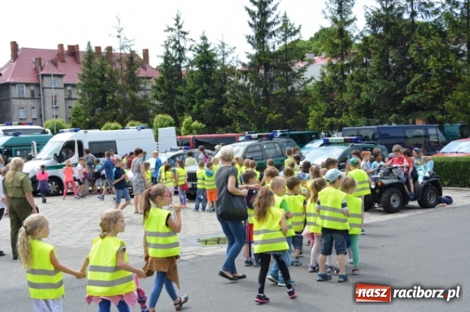 Zdjęcie w galerii na portalu naszraciborz.pl: Straż Graniczna od kuchni, czyli Dzień Otwartych Koszar wiadomości z regionu