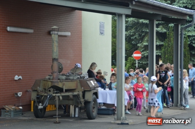 Zdjęcie w galerii na portalu naszraciborz.pl: Straż Graniczna od kuchni, czyli Dzień Otwartych Koszar wiadomości z regionu