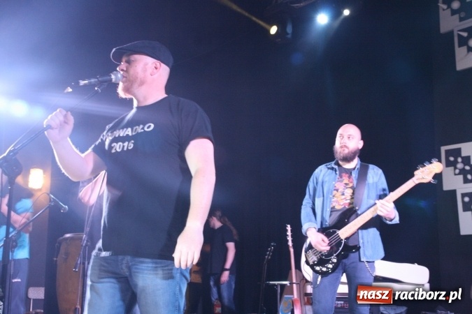 Zdjęcie w galerii na portalu naszraciborz.pl: Pozytywna energia i zalew talentów na jubileuszowym 30. Kowadle w Kuźni Raciborskiej  wiadomości z regionu